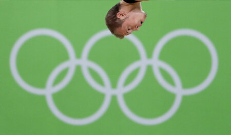 Jetzt nur noch sicher landen: Fabian Hambüchen fliegt wieder