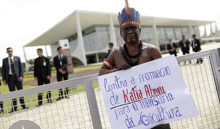 Bereits 2014 appellierten Indigene an die damalige brasilianisch... Bereits 2014 appellierten Indigene an die damalige brasilianisch...