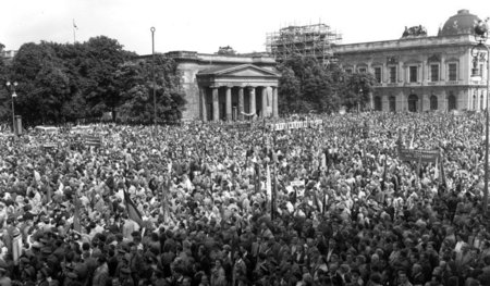 Hunderttausende gegen das KPD-Verbot. Demonstration am 17. Augus...