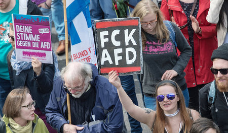 Der Aufruf von NIKA richtet sich vor allem gegen die Einbeziehun... Der Aufruf von NIKA richtet sich vor allem gegen die Einbeziehun...