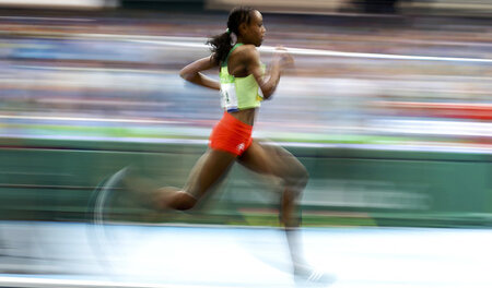 »My doping is Jesus. Otherwise I am crystal clear.« Almaz Ayana »My doping is Jesus. Otherwise I am crystal clear.« Almaz Ayana