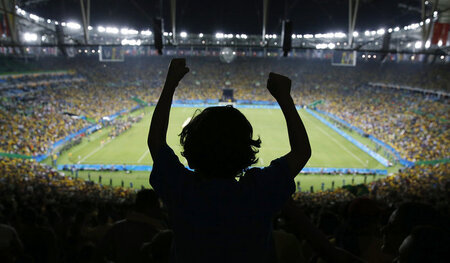Brasilien steht Kopf: die Seleção siegt im Maracanã