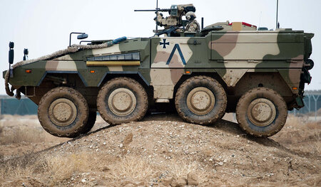 Einsatzerprobtes Gerät: Radpanzer »Boxer« der Bundeswehr am 17. ...