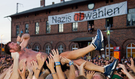 Der Rapper Marteria am Dienstag auf einem Konzert gegen Neonazis...