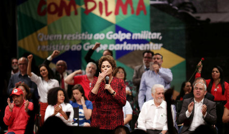 Wirft nicht das Handtuch: Dilma Rousseff am 24. August vor Anhän...