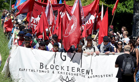 Demonstration gegen den »G7«-Gipfel in Elmau am 07.06.2015 in Ga...