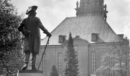 Im Dienst von Obrigkeit und Militär – die Garnisonkirche mit dem...