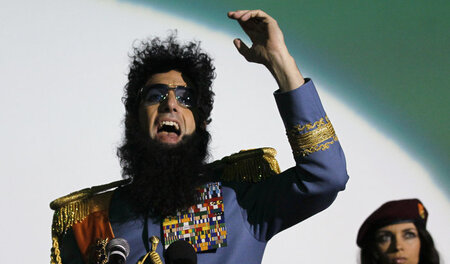 Sacha Baron Cohen ist General Aladeen, das Oberhaupt von Wadiya:...