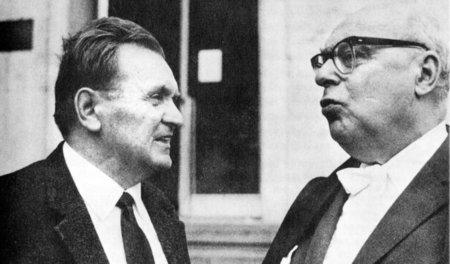 Karl Weber (l.) und sein Verteidiger Friedrich Karl Kaul 1967 in...