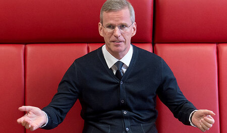 Clemens Binninger (CDU), Vorsitzender des NSU-Untersuchungsaussc...