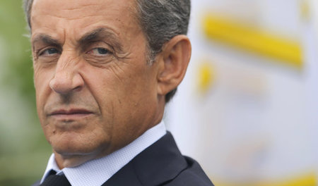 Ein Ehrenmann: Nicolas Sarkozy auf dem Sommerlager seiner Partei...