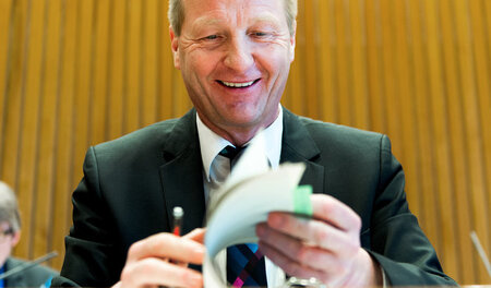 Law-and-Order-Kapriolen: NRW-Innenminister Ralf Jäger (SPD) Law-and-Order-Kapriolen: NRW-Innenminister Ralf Jäger (SPD)