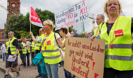 »Wir wenden uns deshalb auch an die Politik«: Während eines Warn...