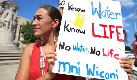 Washington, 6. September: Demonstrantin vor dem US-Bezirksgerich...