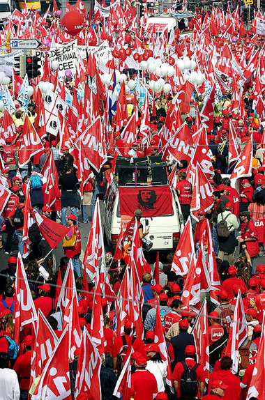 »Rollkommandos der Syndikalisten«: Unia-Demonstration in Bern, 2... »Rollkommandos der Syndikalisten«: Unia-Demonstration in Bern, 2...