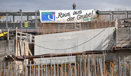 Nicht nur der Bundesrechungshof kritisiert S21: Hier engagiert s...