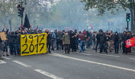 Proteste gegen die Arbeitsmarkt-»Reform« der französischen Regie... Proteste gegen die Arbeitsmarkt-»Reform« der französischen Regie...