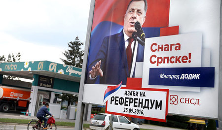 Aufruf zum Referendum in Prnjavo, Bosnien-Herzegowina, am Mittwo...