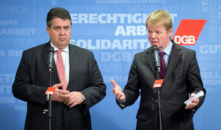 Seit’ an Seit’, bis zum Ausverkauf öffentlichen Eigentums. SPD u... Seit’ an Seit’, bis zum Ausverkauf öffentlichen Eigentums. SPD u...