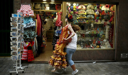 Laden in Malaga: Vor allen der Touristikboom brachte Spaniens Wi... Laden in Malaga: Vor allen der Touristikboom brachte Spaniens Wi...