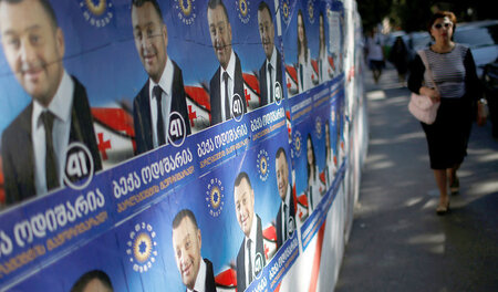 In Georgien wird gewählt und die Partei des ehemaligen Präsident... In Georgien wird gewählt und die Partei des ehemaligen Präsident...