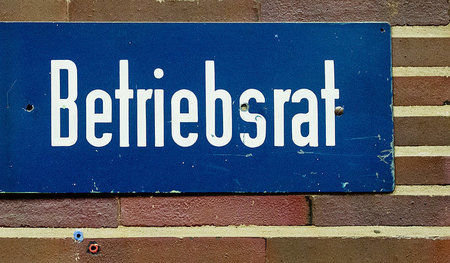 Viele Unternehmer arbeiten eifrig daran, den Betriebsrat zu demo...