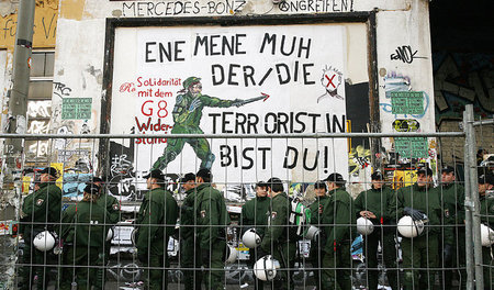 Polizeiaufgebot vor der Roten Flora in Hamburg – was die Beamten...