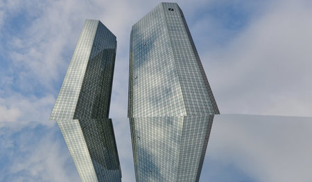 Spiegelbild der Bilanz: Für himmelschreiende Spekulationsgeschäf... Spiegelbild der Bilanz: Für himmelschreiende Spekulationsgeschäf...