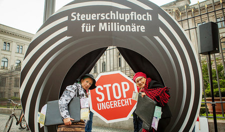 Im Bundesrat wurde ein »Steuerschlupfloch für Millionäre« verabs...