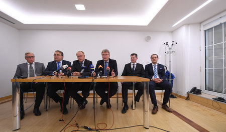 Friede, Freude, Rassismus: Vorstand der AfD im baden-württemberg...