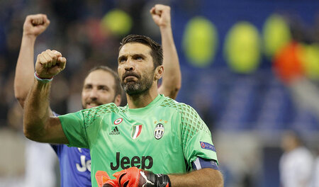 Unterzahl? Nicht mit Gianluigi Buffon