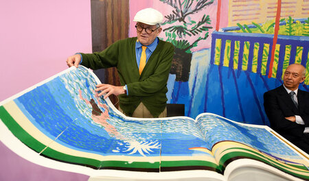 Auch David Hockney, der Star der diesjährigen Buchmesse, ist unt...