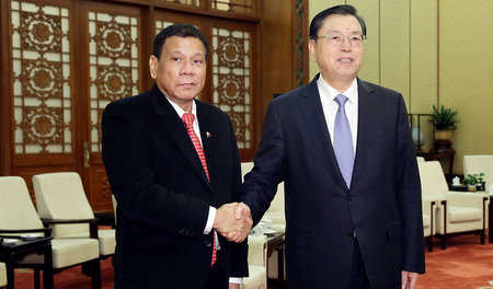 Der philippinische Präsident Rodrigo Duterte und Zhang Dejiang, ... Der philippinische Präsident Rodrigo Duterte und Zhang Dejiang, ...
