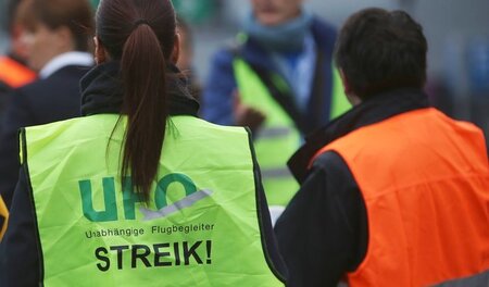 Kämpferisch wie im November 2015: Unabhängige Flugbegleitergewer... Kämpferisch wie im November 2015: Unabhängige Flugbegleitergewer...