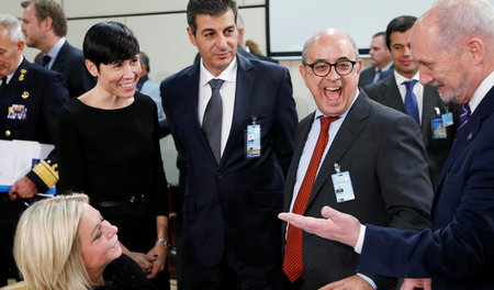 Einig gegen Russland: Die niederländische Verteidigungsministeri... Einig gegen Russland: Die niederländische Verteidigungsministeri...