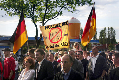 In Frankfurt am Main gibt es Widerstand von rechts gegen den Bau...