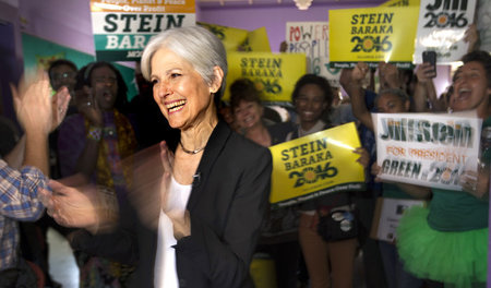 Jill Stein, Präsidentschaftskandidatin der US-Grünen, bei einer ... Jill Stein, Präsidentschaftskandidatin der US-Grünen, bei einer ...