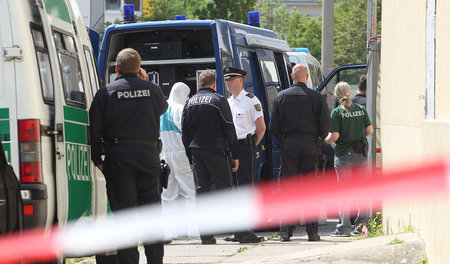 Mutmaßlicher Mörder mit bestem Draht zur Polizei: Am Tatort in D...