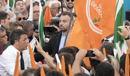 Auf der Suche nach neuen Bündnispartnern: Matteo Renzi bei einer... Auf der Suche nach neuen Bündnispartnern: Matteo Renzi bei einer...