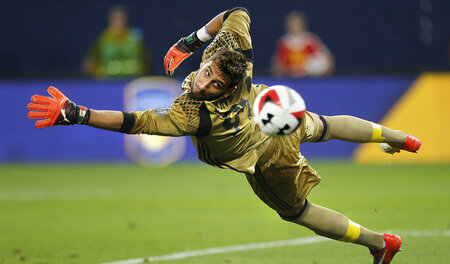 Möge Gianluigi Donnarumma eine ebenso lange Karriere beschieden ... Möge Gianluigi Donnarumma eine ebenso lange Karriere beschieden ...