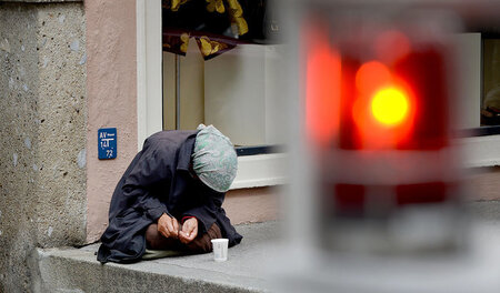 Österreich: Hilfsbedürftige werden ab kommendem Jahr weniger Lei... Österreich: Hilfsbedürftige werden ab kommendem Jahr weniger Lei...