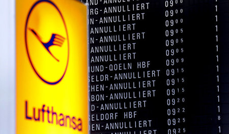 Wirksamer Arbeitskampf: Nach Angaben der Lufthansa fielen am Mit...