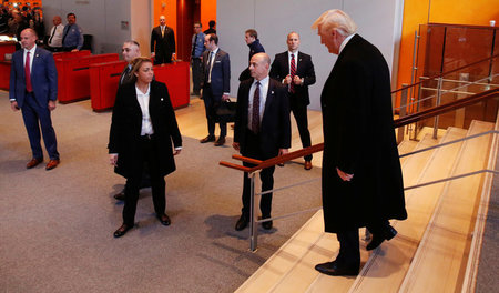 Donald Trump schon auf dem Weg nach unten?