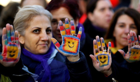 Frauenprotest in Ankara, 16. November: Tausende gingen in der Tü... Frauenprotest in Ankara, 16. November: Tausende gingen in der Tü...