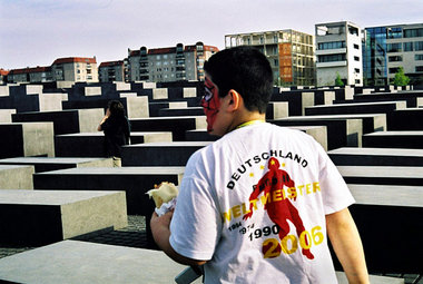 Bei der Fußball-WM erfreute sich das Mahnmal besonderer Beliebth... Bei der Fußball-WM erfreute sich das Mahnmal besonderer Beliebth...