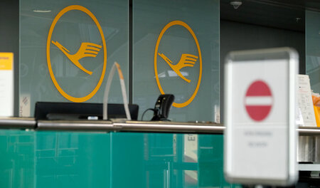 Leere Schalter bei der Lufthansa: Der Streik der Piloten entfalt... Leere Schalter bei der Lufthansa: Der Streik der Piloten entfalt...