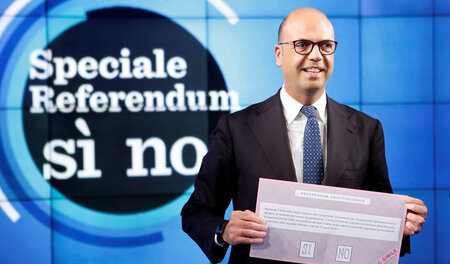 Italiens Innenminister Angelino Alfano warb am Mittwoch im TV no... Italiens Innenminister Angelino Alfano warb am Mittwoch im TV no...