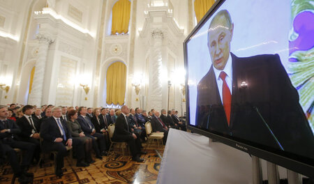 Moskau, Kremlpalast, am Donnerstag: Während der Rede an die Nati... Moskau, Kremlpalast, am Donnerstag: Während der Rede an die Nati...