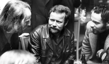 Mit Sangesbruder. Franz Josef Degenhardt (Mitte, geboren am 3. D... Mit Sangesbruder. Franz Josef Degenhardt (Mitte, geboren am 3. D...
