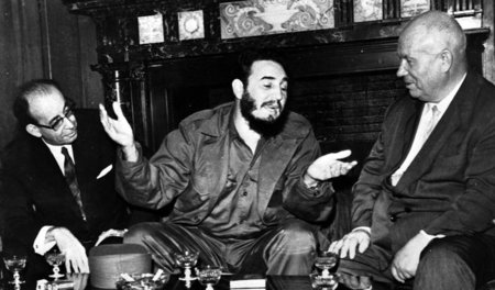 Fidel Castro und KPdSU-Generalsekretär Nikita Chruschtschow am 2... Fidel Castro und KPdSU-Generalsekretär Nikita Chruschtschow am 2...